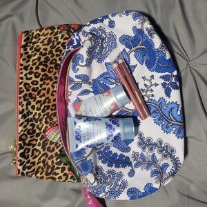 Estee Lauder Makeup Bags And Product
